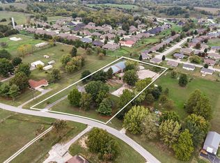 851 W Meadowview Drive, Nixa, MO 65714