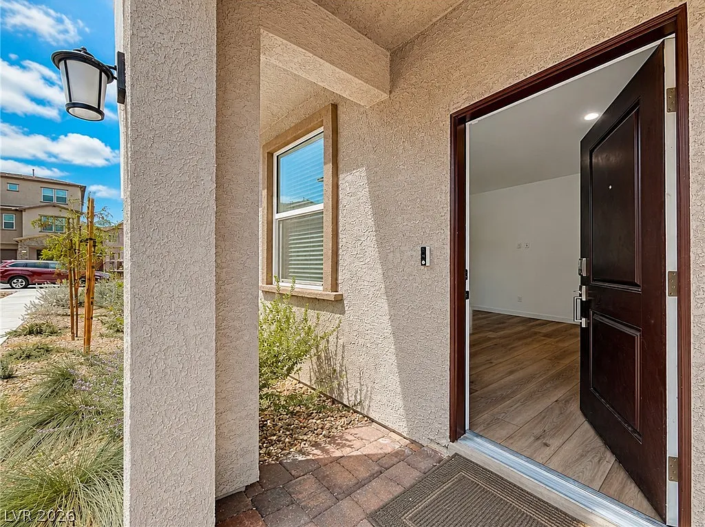 3 bed, 2.5 bath, 1445 sqft, $2,150 — Photo 3