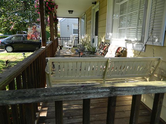 4th image of 552 Crowmorr St NW