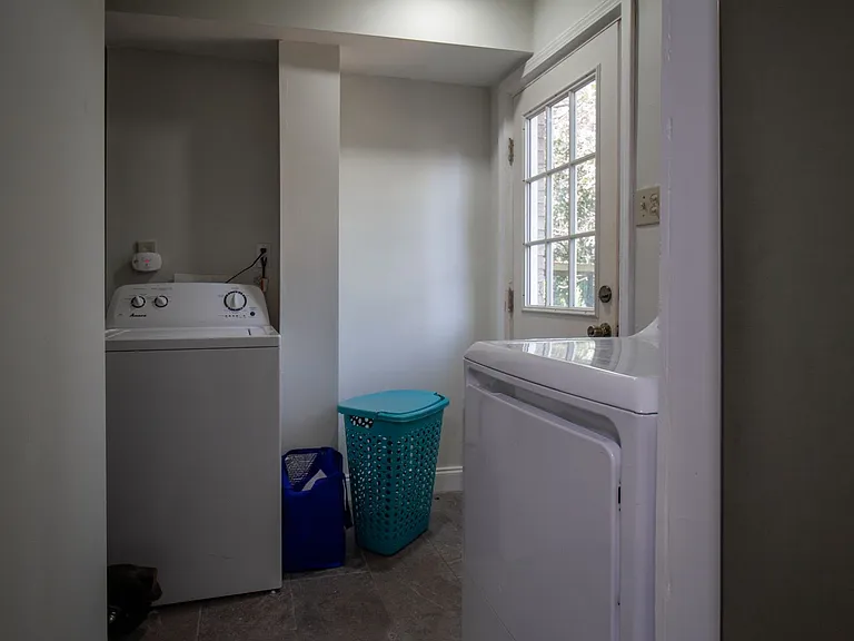 3520 Sargeant Dr — Photo 12