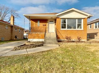 3834 W 116th Pl, Mount Prospect, IL 60803