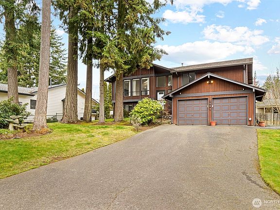 4th image of 3881 SE Buckingham Drive