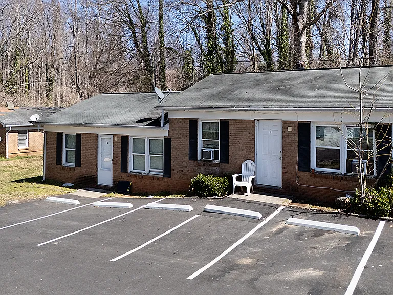 2718 Crescent Ln #D — Photo 25