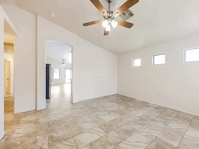 15019 W Port Au Prince Ln — Photo 4