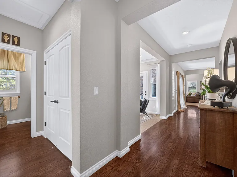 6726 S Quantock Way — Photo 5