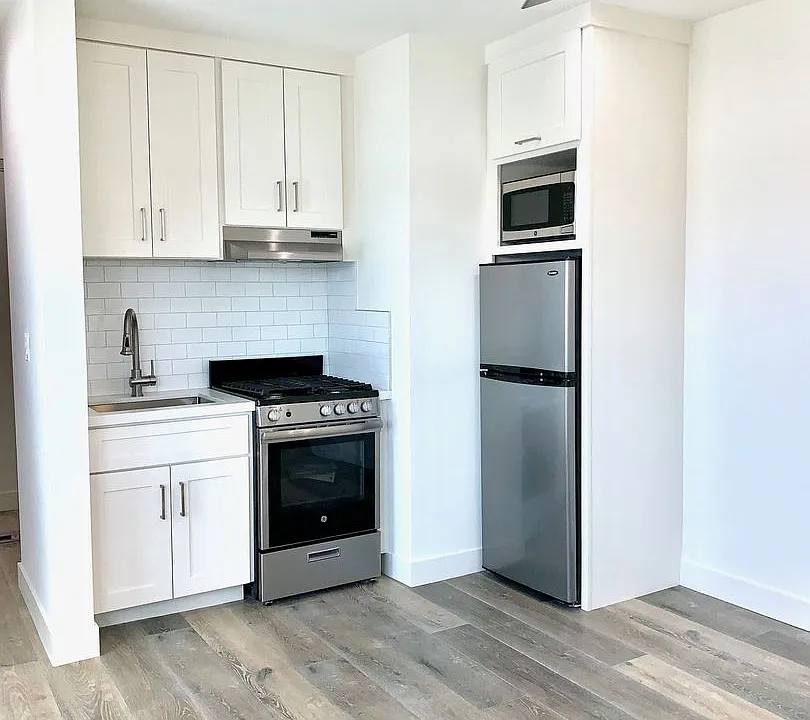 Sierra Street TIC (321 El Segundo/Palm LLC)