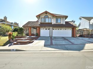 215 Amber Ridge Ln, Walnut, CA 91789