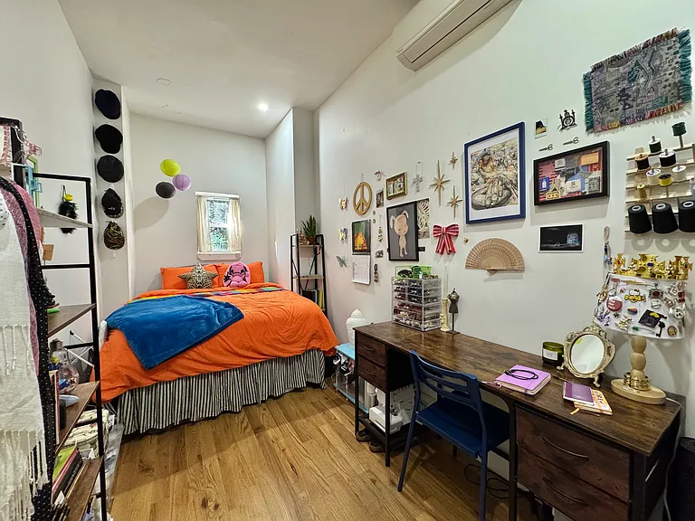197 Stockholm St #2L — Photo 2