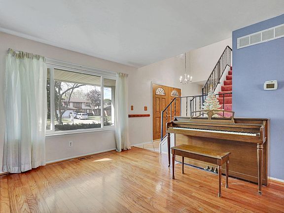 5th image of 6530 Paul Revere Ln