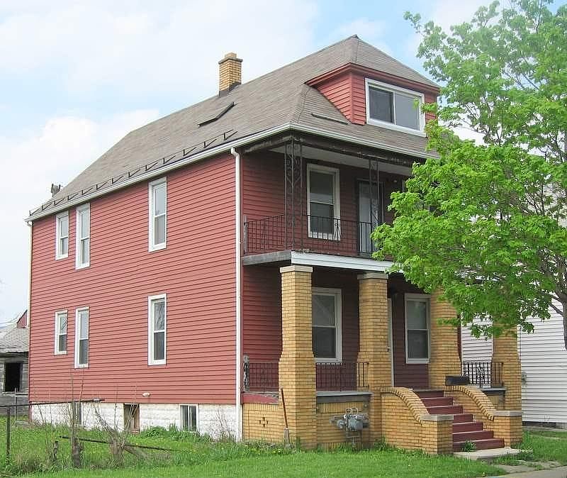 1st image of 1945 Trowbridge Ave