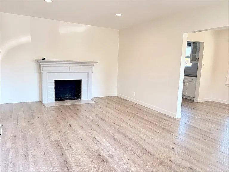 100 Eastern Ave — Photo 6
