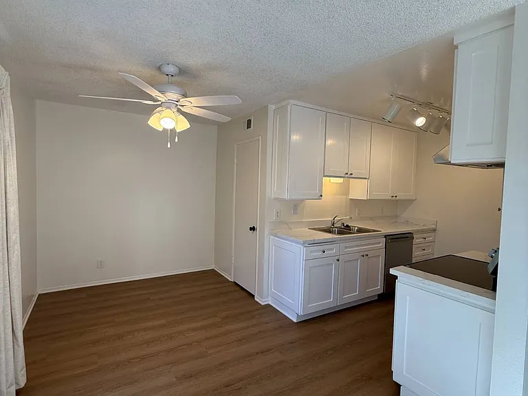 117 W Avenida De Los Arboles #165 — Photo 7