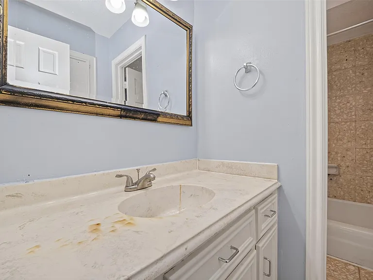 8103 Oak Moss Dr — Photo 44