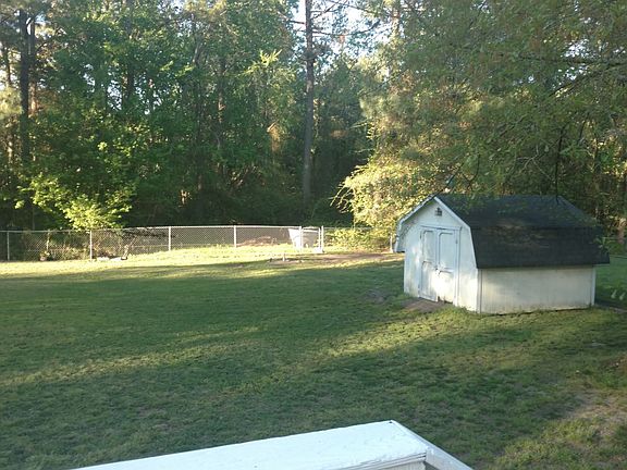4th image of 307 Jeannine Dr
