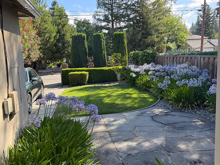 360 Rutherford Ave — Photo 13
