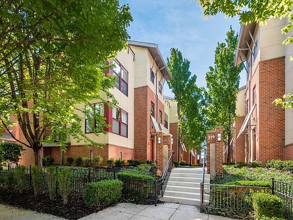 3rd image of 587 E Rich St APT 104