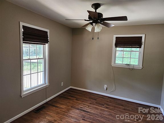 5th image of 1404 W Mauney Ave