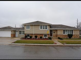 3791 Scott St, Schiller Park, IL