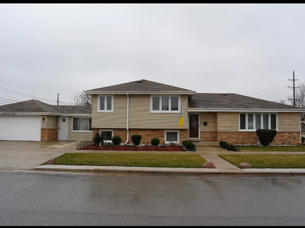 3791 Scott St, Schiller Park, IL 60176