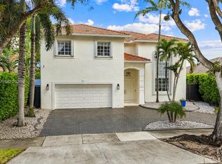 9067 NW 169th St, Miami Lakes, FL 33018