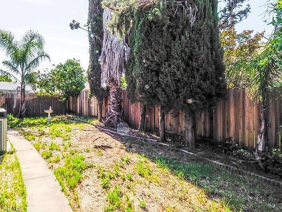 4th image of 8628 Oldwoods Way