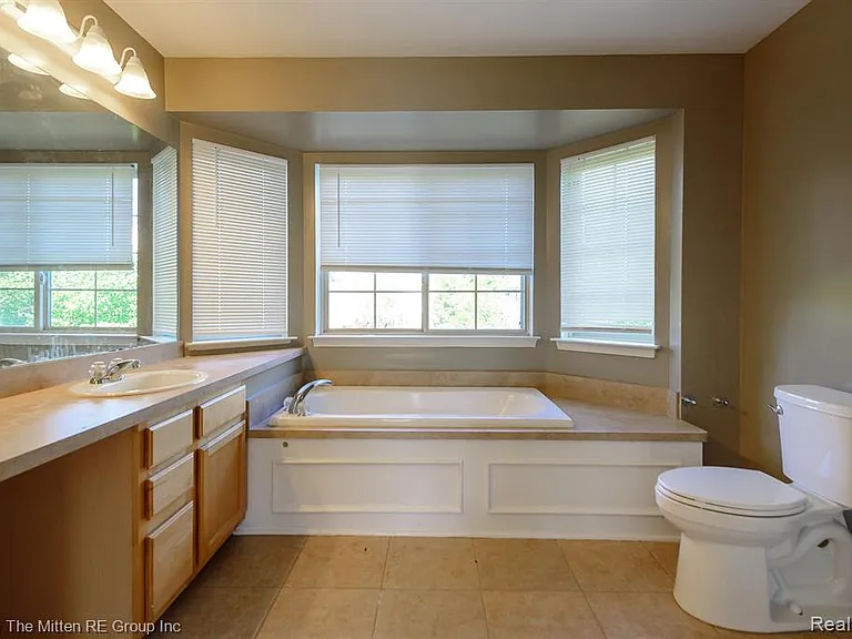 8691 Ironwood Dr — Photo 17