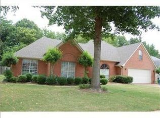 1066 Sugar Ln, Collierville, TN 38017