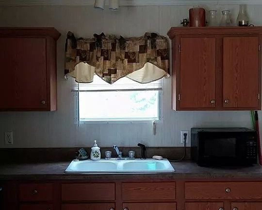 2nd image of 71523 Jefferson Ave