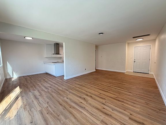 4th image of 792-798 E Bonita Ave #796