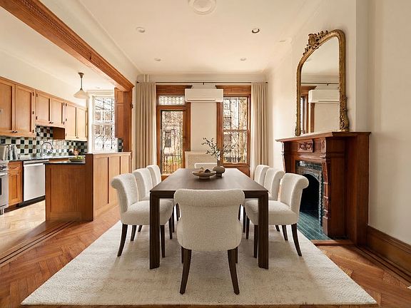 5th image of 906 President St #1