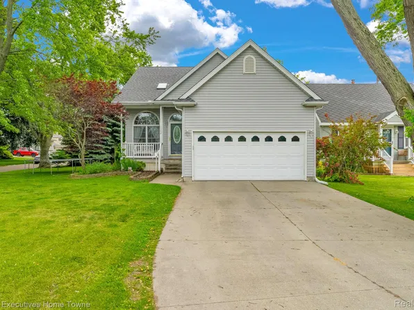 1302 Florida Ave, Port Huron, MI 48060