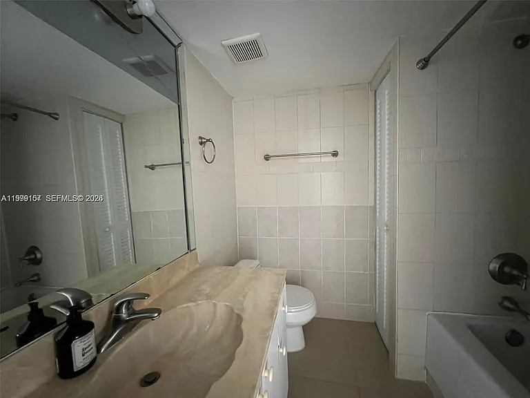 13499 Biscayne Blvd #1402 — Photo 10