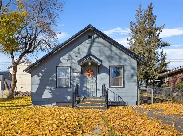118 3rd St, Cheney, WA 99004