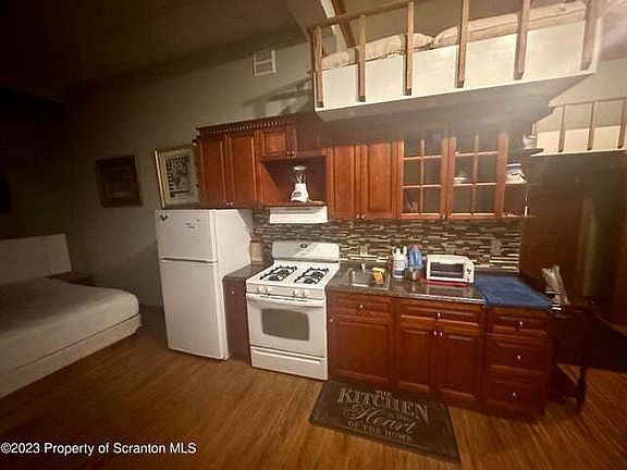 3rd image of 486 Hazle Ave #11092359