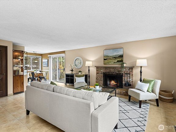 4th image of 8505 236th Street SW