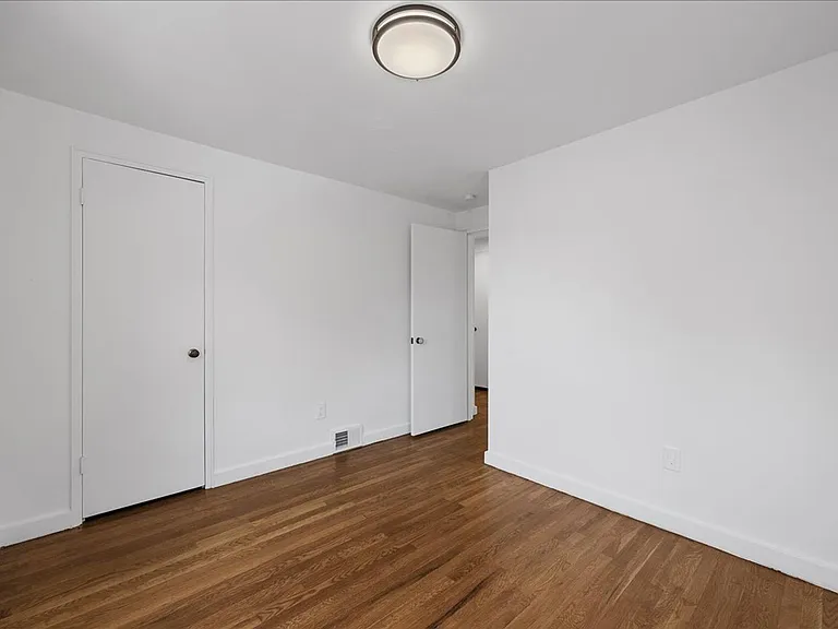 2182 Pauline Ave — Photo 10
