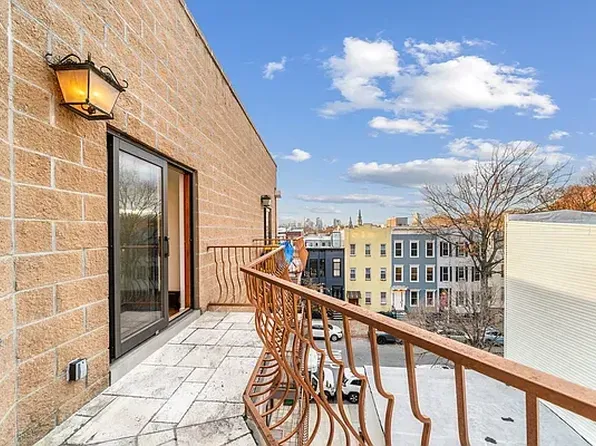 166 Kingsland Avenue image 7 of 8