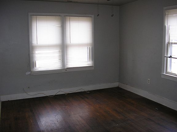 4th image of 1214 Vine St