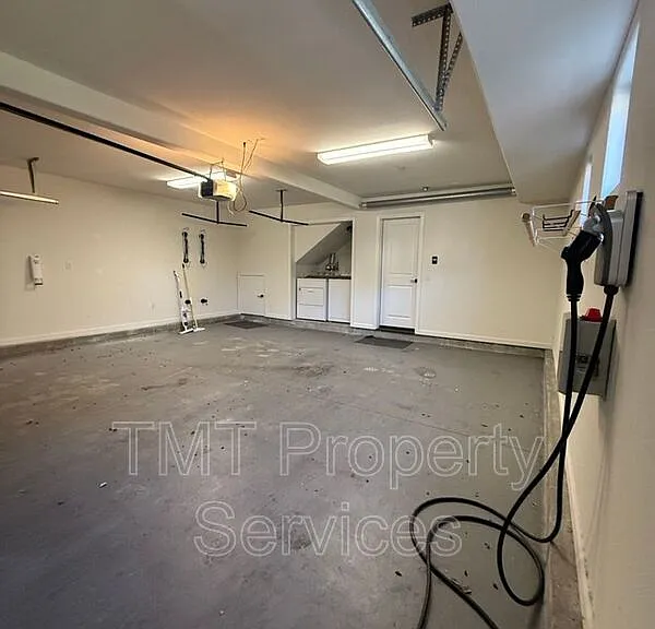 242 Lucas Ln — Photo 20