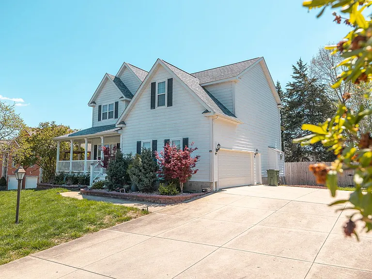 206 Sooter Ln — Photo 2