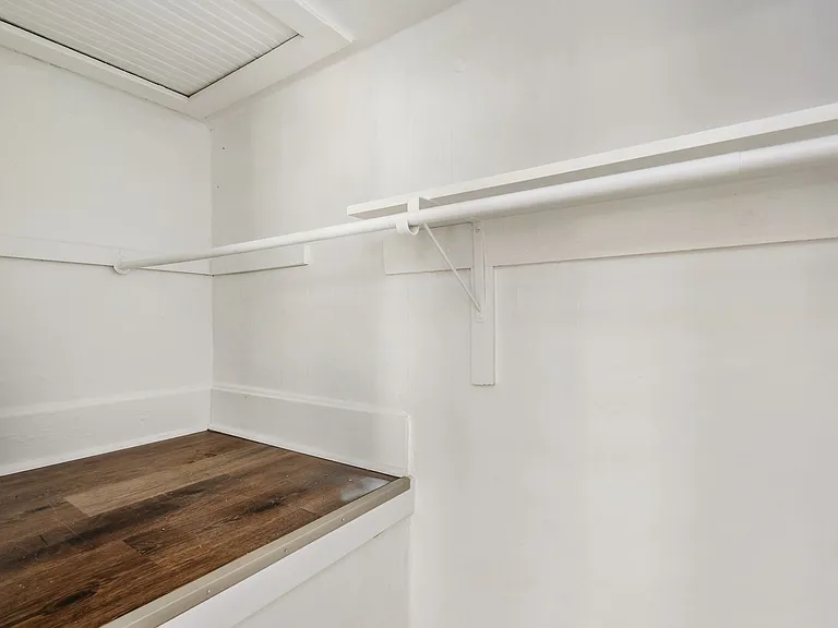68 W Park Ave — Photo 17