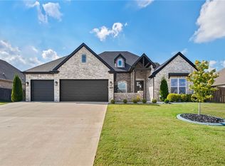 1311 Montieri Dr, Centerton, AR 72719