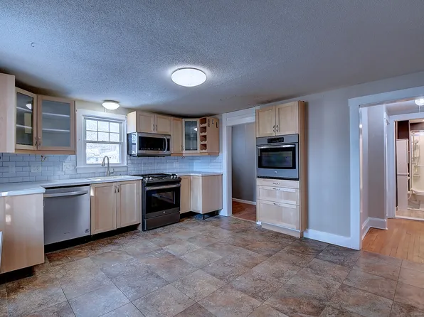 12 Cumberland Street, Manchester, CT 06042