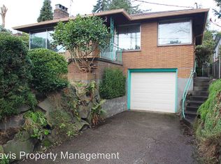 3228 NW 65th St, Seattle, WA 98117