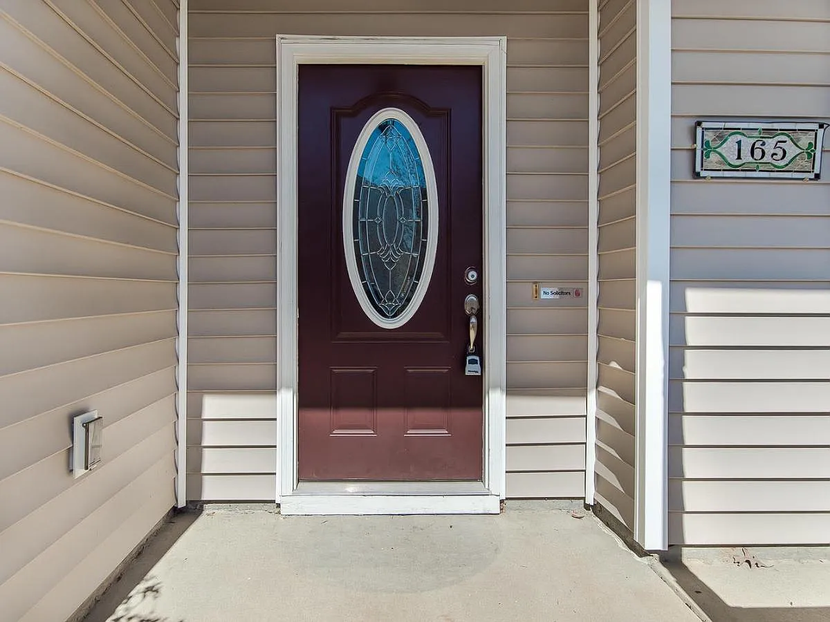3 bed, 2040 sqft, $2,200 — Photo 4