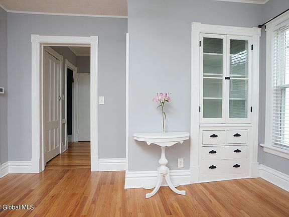 4th image of 34 Kinloch Ave