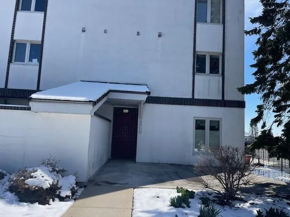 4811 5th AVENUE #2, Kenosha, WI 53140