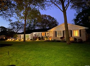 261 Great River Rd, Great River, NY 11739