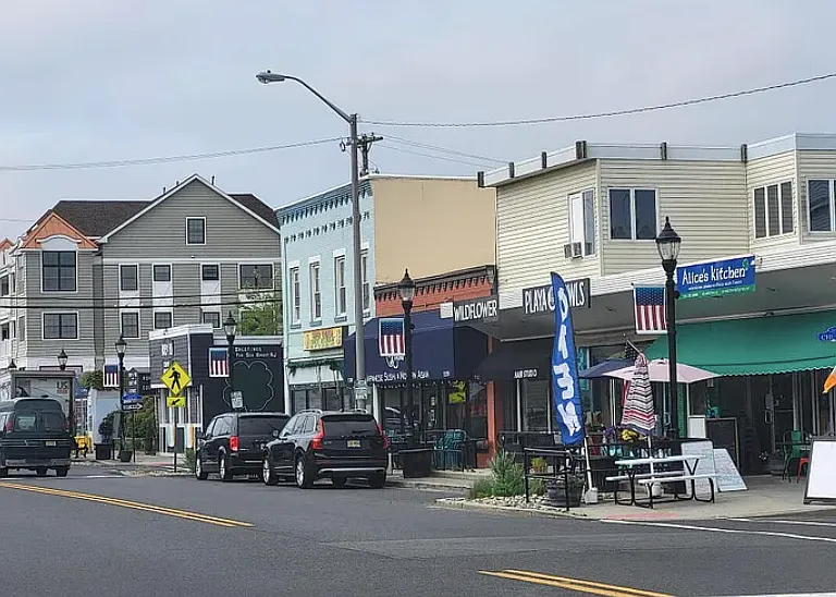 18 Village Rd — Photo 36
