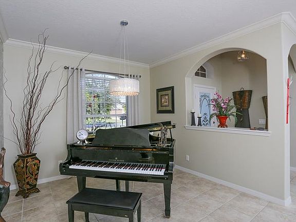 4th image of 1795 Bottlebrush Way